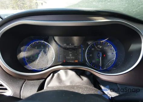 2018 Chrysler Pacifica Touring L z USA, uszkodzony, nr VIN 2C4RC1BG8JR280305